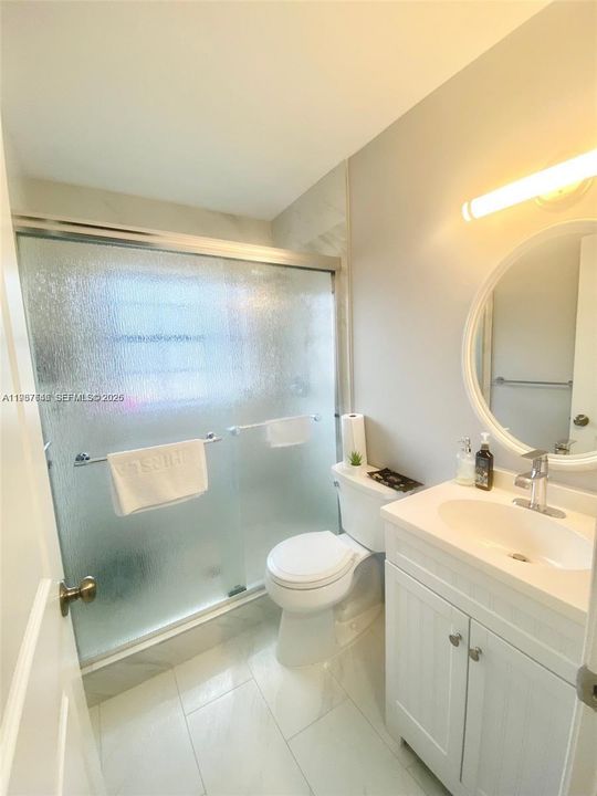 Active With Contract: $205,000 (2 beds, 2 baths, 925 Square Feet)