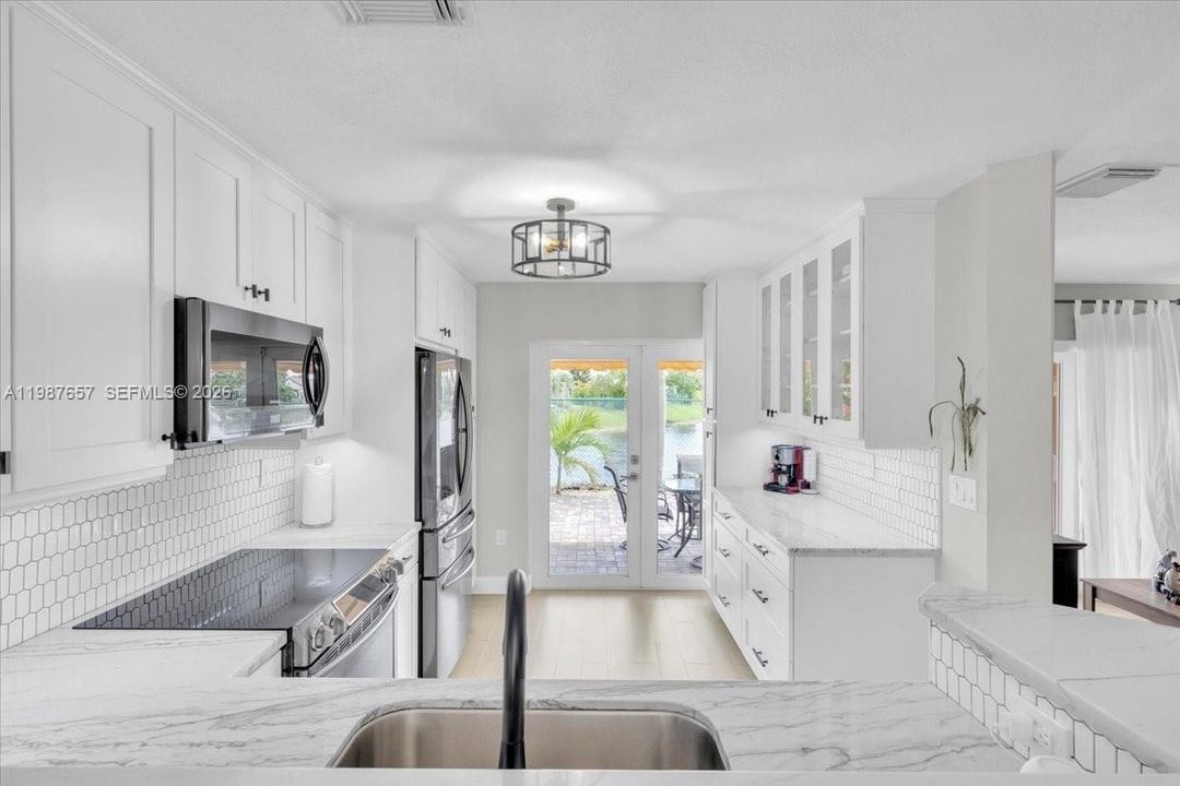 На продажу: $479,000 (2 спален, 2 ванн, 1160 Квадратных фут)