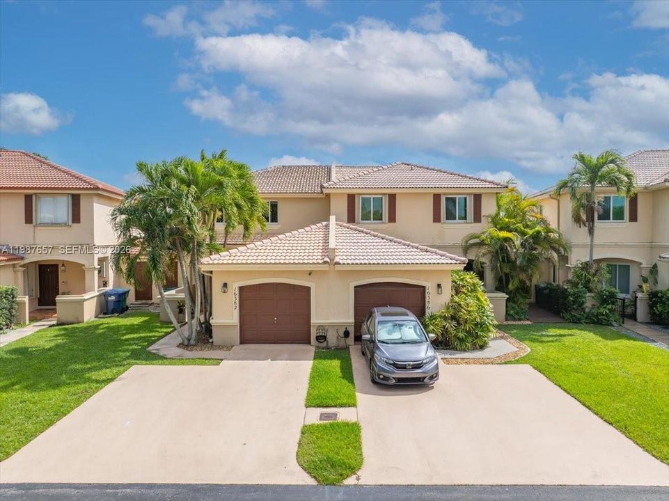 На продажу: $479,000 (2 спален, 2 ванн, 1160 Квадратных фут)