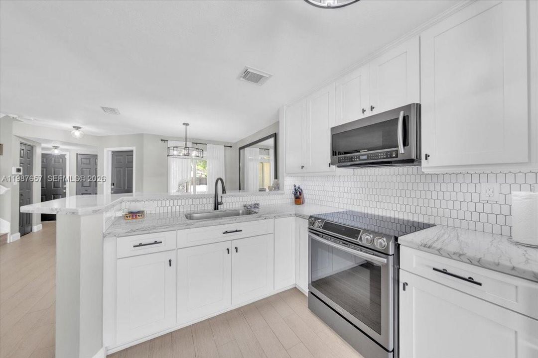 На продажу: $479,000 (2 спален, 2 ванн, 1160 Квадратных фут)