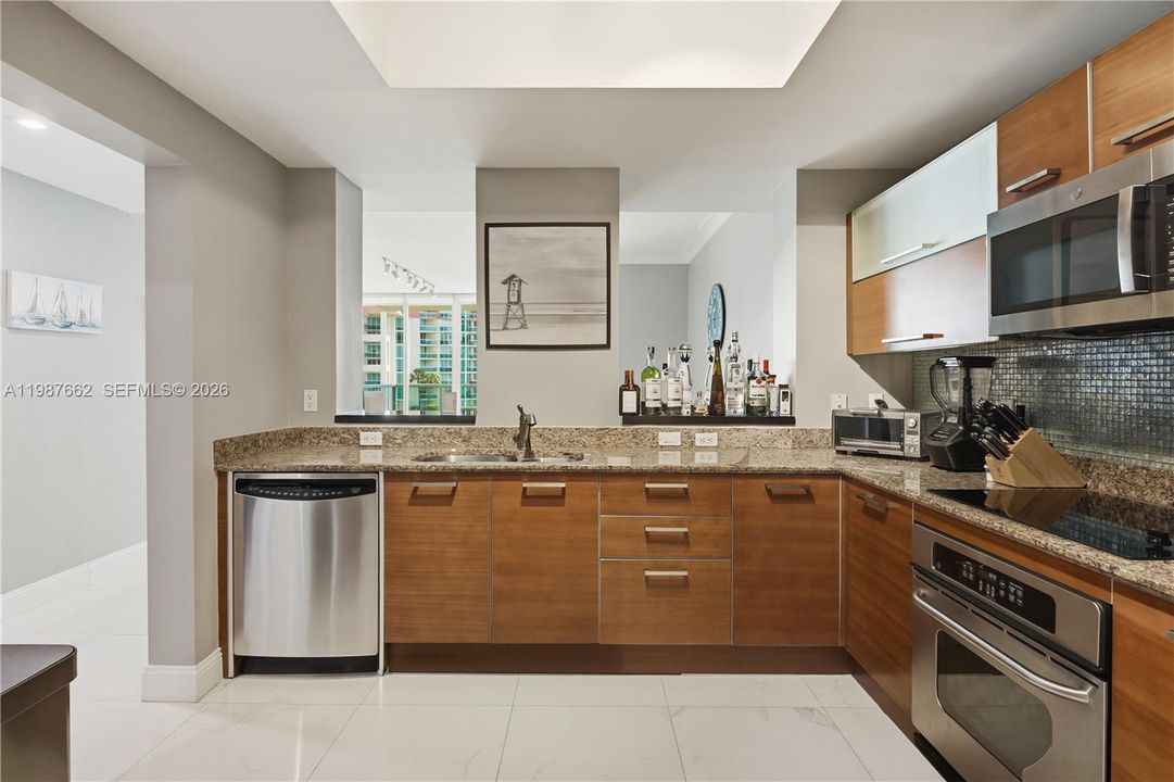 For Sale: $789,000 (3 beds, 2 baths, 1866 Square Feet)