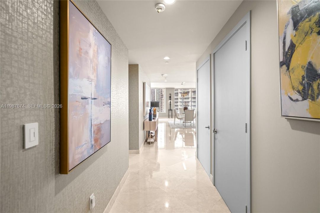 For Sale: $2,695,000 (3 beds, 3 baths, 2591 Square Feet)
