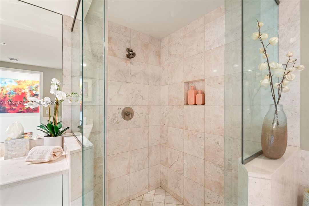 For Sale: $2,695,000 (3 beds, 3 baths, 2591 Square Feet)