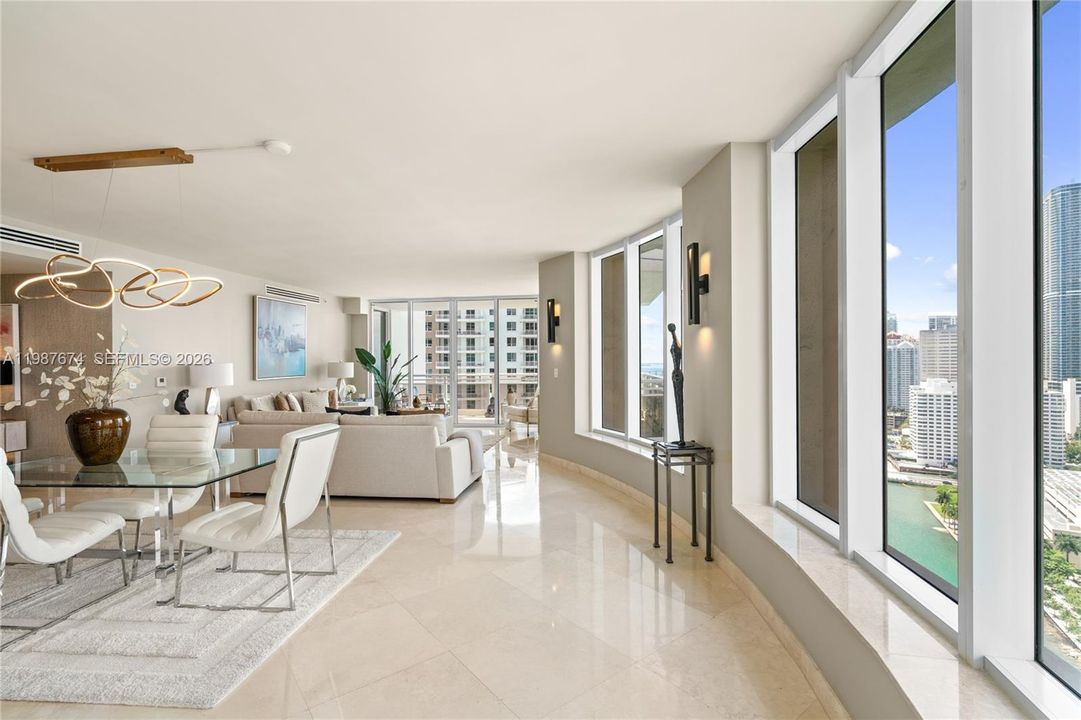 For Sale: $2,695,000 (3 beds, 3 baths, 2591 Square Feet)