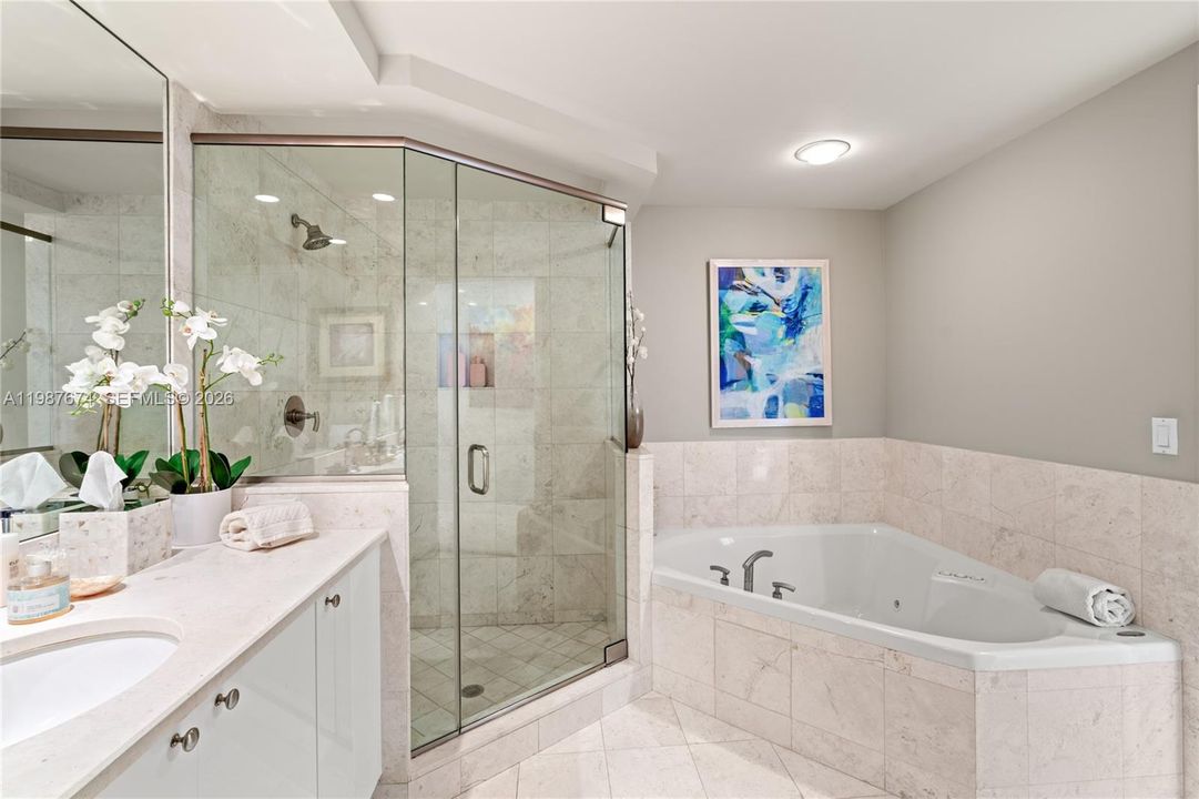 For Sale: $2,695,000 (3 beds, 3 baths, 2591 Square Feet)