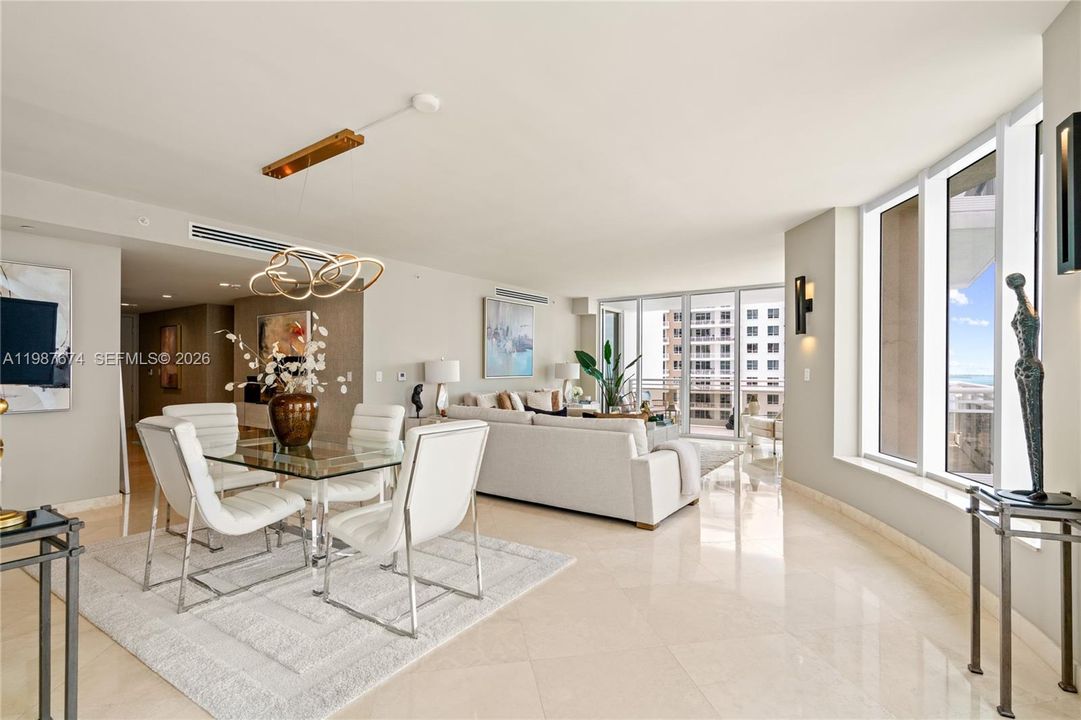 For Sale: $2,695,000 (3 beds, 3 baths, 2591 Square Feet)