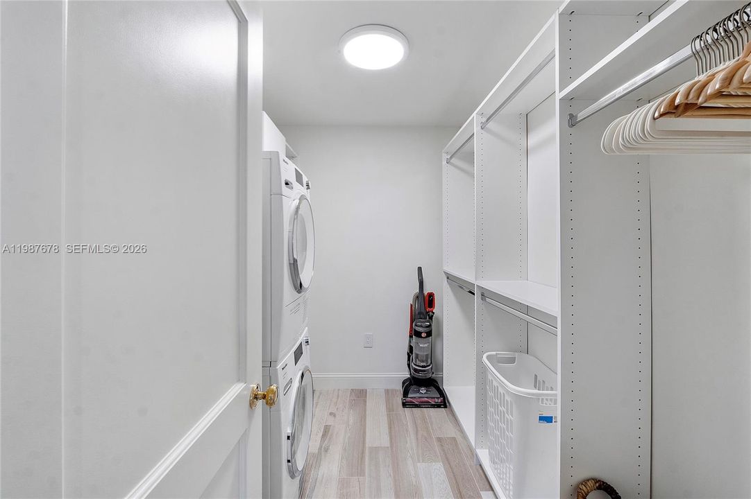 Recently Rented: $18,000 (2 beds, 2 baths, 1395 Square Feet)