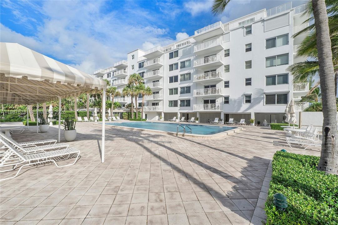 Recently Rented: $18,000 (2 beds, 2 baths, 1395 Square Feet)