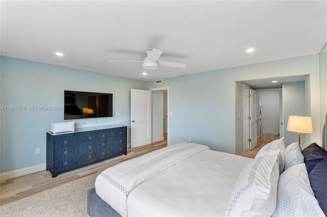 Recently Rented: $18,000 (2 beds, 2 baths, 1395 Square Feet)