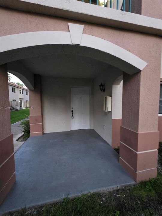 Active With Contract: $218,500 (3 beds, 2 baths, 1099 Square Feet)