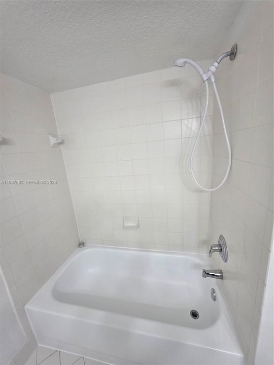 Active With Contract: $218,500 (3 beds, 2 baths, 1099 Square Feet)