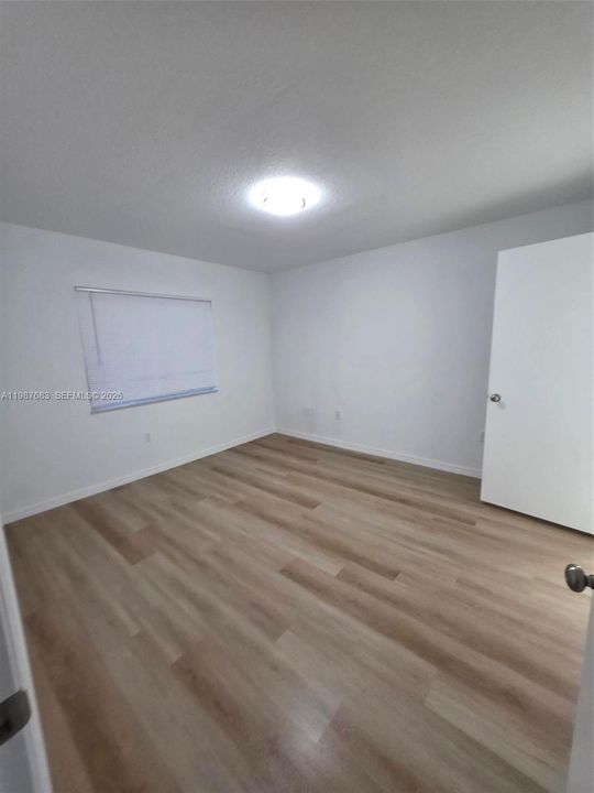 Active With Contract: $218,500 (3 beds, 2 baths, 1099 Square Feet)