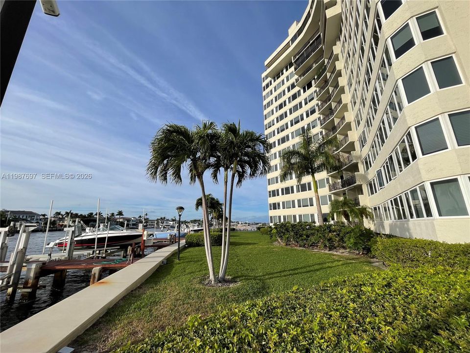 For Rent: $5,450 (2 beds, 2 baths, 1349 Square Feet)
