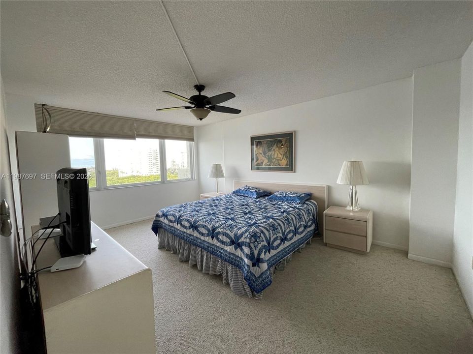 For Rent: $5,450 (2 beds, 2 baths, 1349 Square Feet)