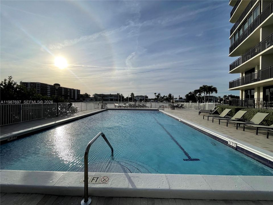For Rent: $5,450 (2 beds, 2 baths, 1349 Square Feet)