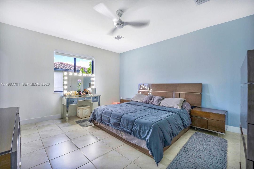 For Sale: $1,110,000 (4 beds, 3 baths, 2863 Square Feet)