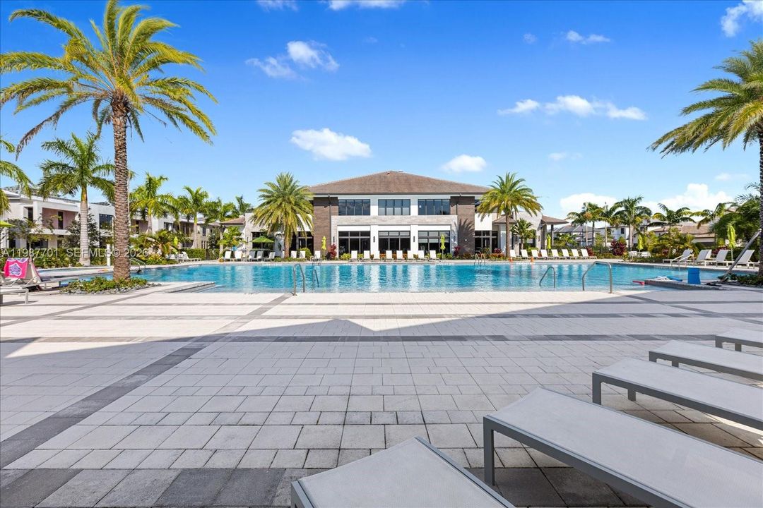 For Sale: $1,110,000 (4 beds, 3 baths, 2863 Square Feet)