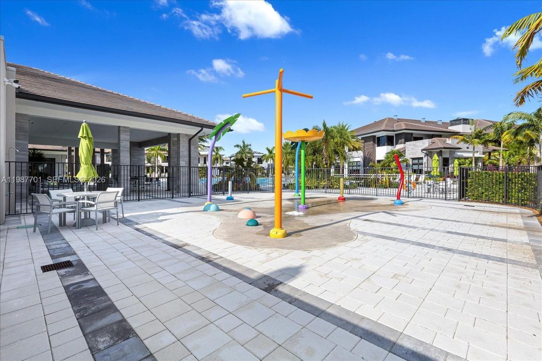 For Sale: $1,110,000 (4 beds, 3 baths, 2863 Square Feet)