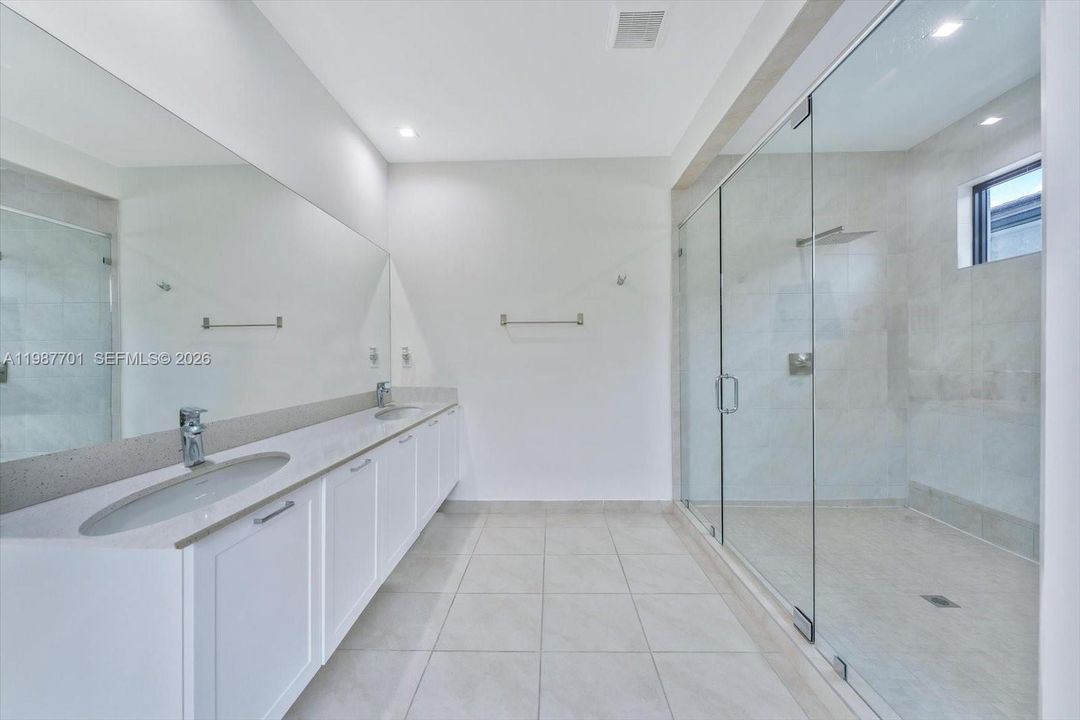 For Sale: $1,110,000 (4 beds, 3 baths, 2863 Square Feet)