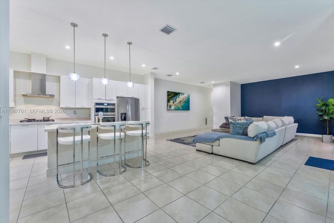 For Sale: $1,110,000 (4 beds, 3 baths, 2863 Square Feet)