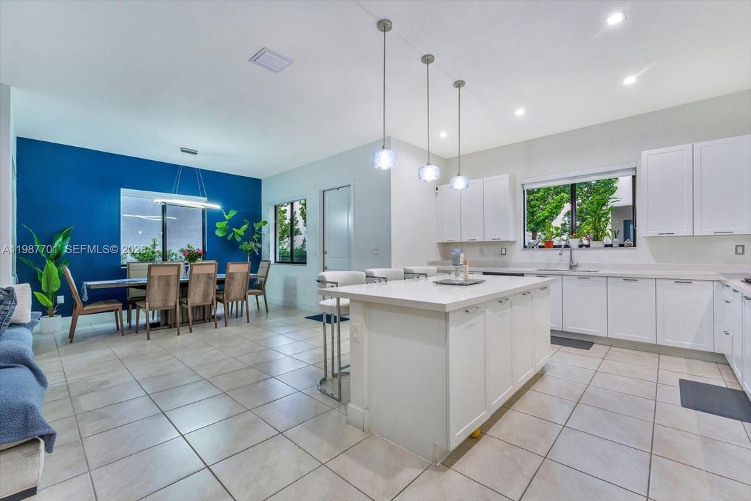 For Sale: $1,110,000 (4 beds, 3 baths, 2863 Square Feet)