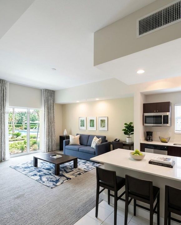 На продажу: $150,000 (1 спален, 2 ванн, 1070 Квадратных фут)