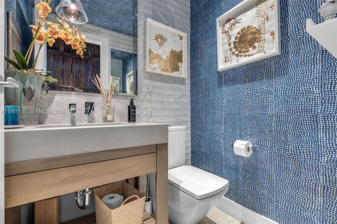 1/2 bath room