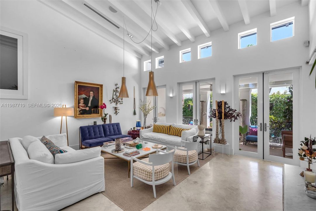 En Venta: $5,495,000 (5 camas, 5 baños, 3476 Pies cuadrados)