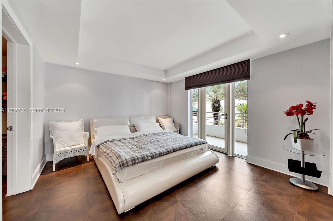 На продажу: $2,299,000 (2 спален, 2 ванн, 1446 Квадратных фут)