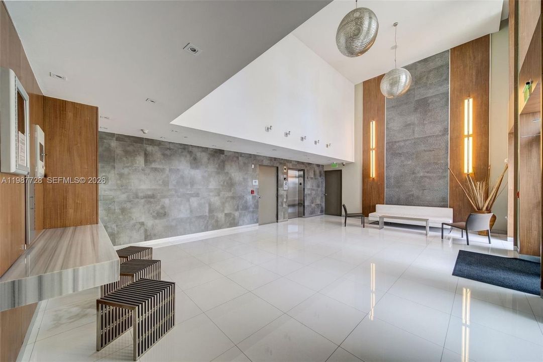 На продажу: $2,299,000 (2 спален, 2 ванн, 1446 Квадратных фут)