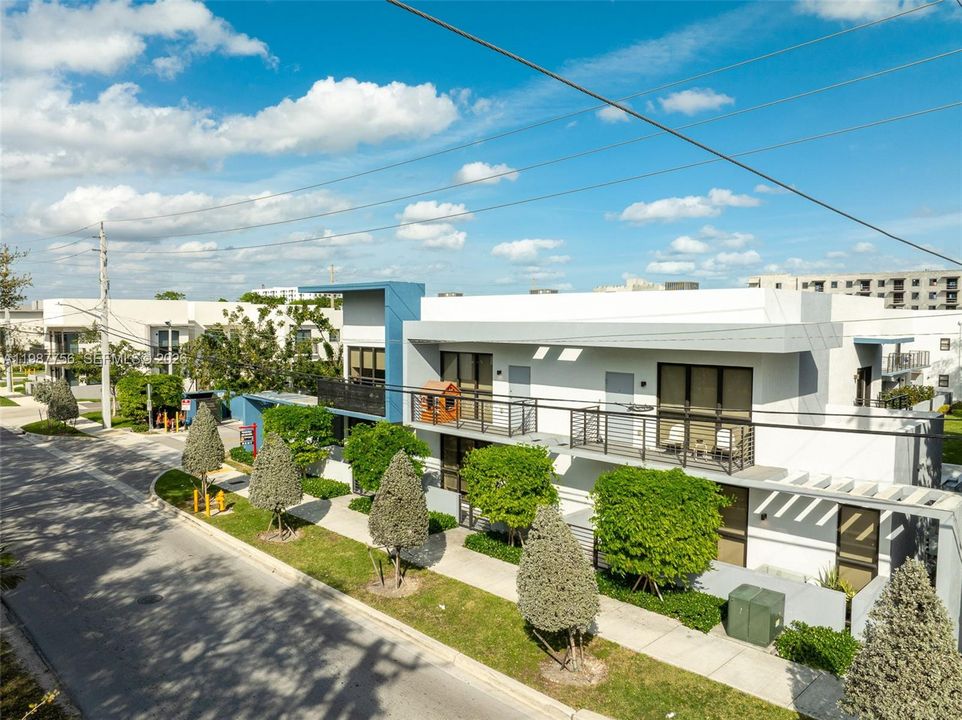Active With Contract: $2,500 (3 beds, 2 baths, 1478 Square Feet)