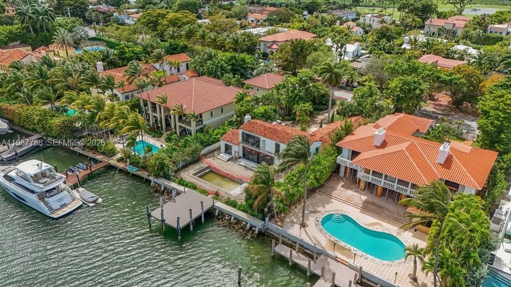 Active With Contract: $35,000 (6 beds, 5 baths, 3194 Square Feet)