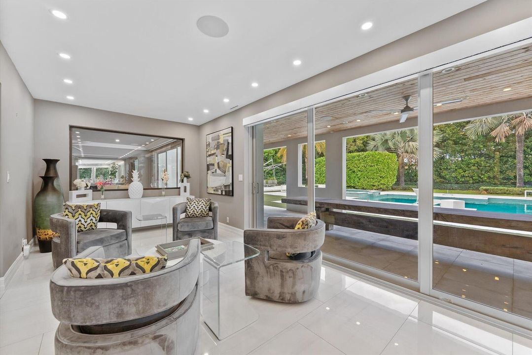 Family/Sitting area