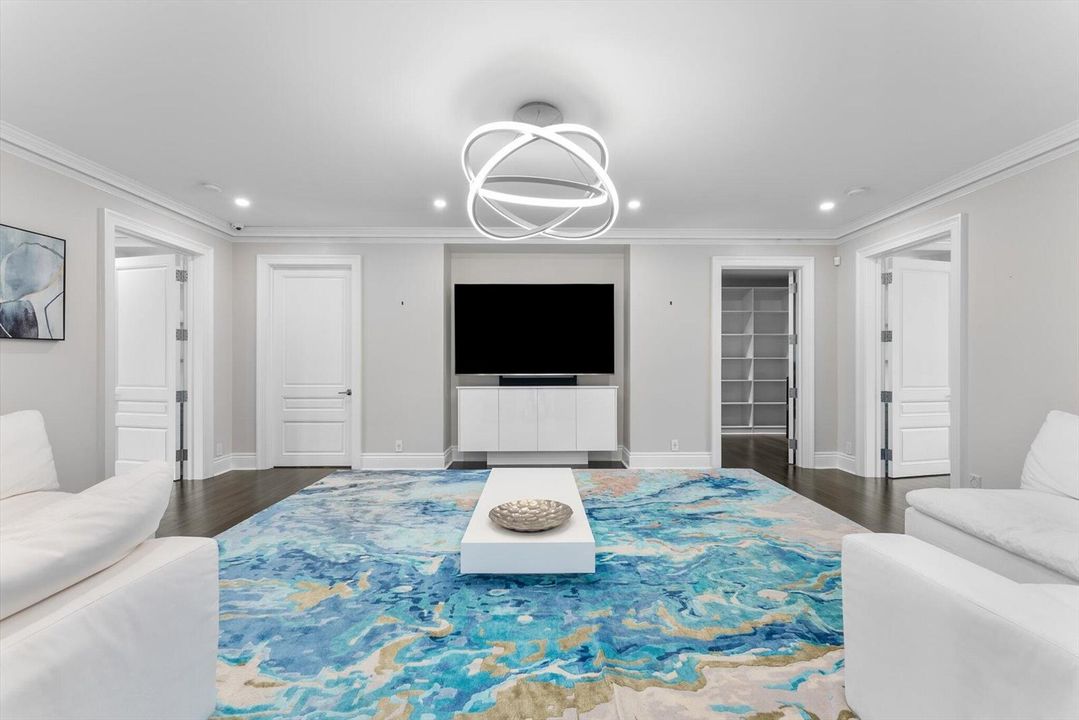 2nd floor family room