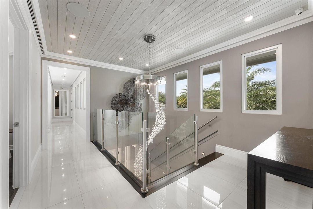 2nd floor landing