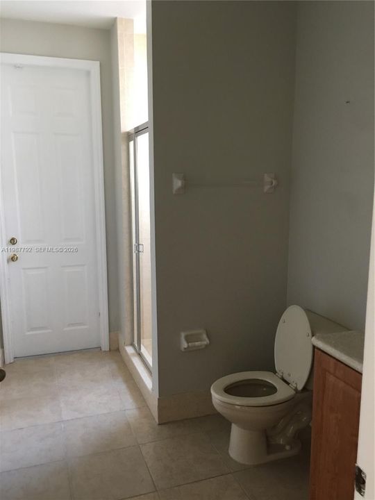 Active With Contract: $4,400 (4 beds, 4 baths, 2650 Square Feet)