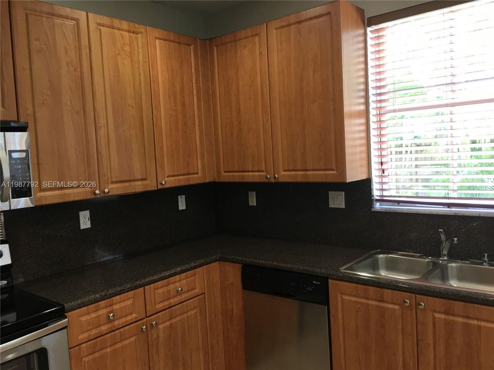 Active With Contract: $4,400 (4 beds, 4 baths, 2650 Square Feet)