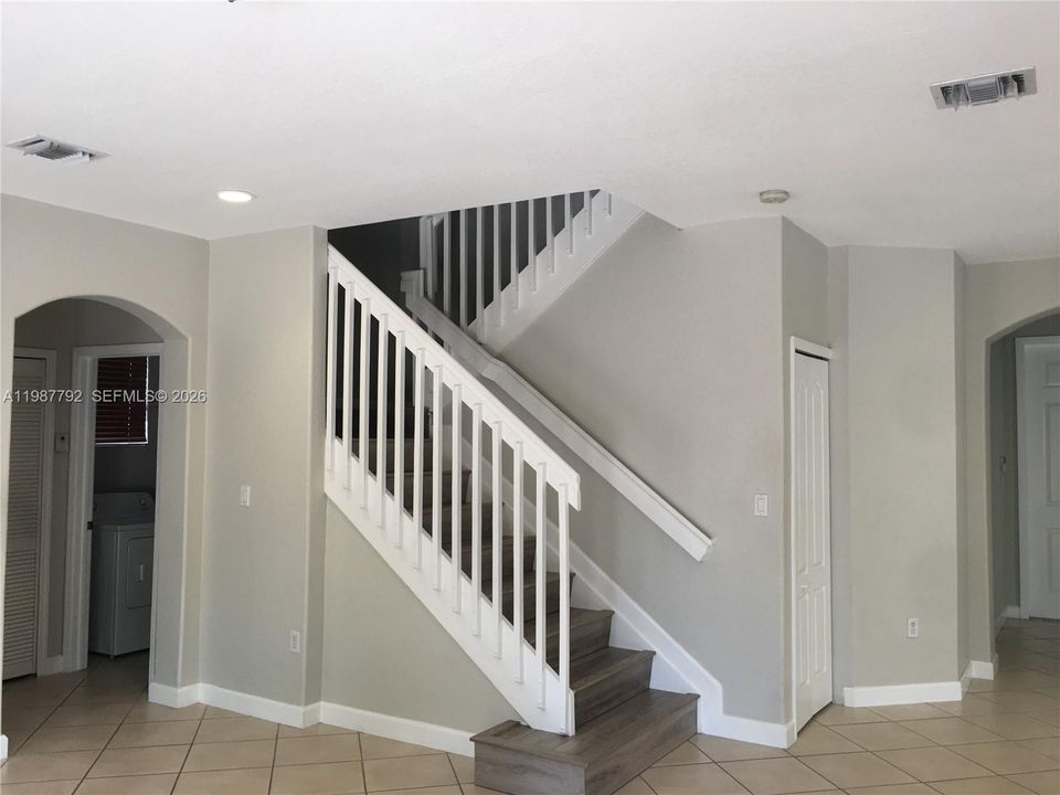 Active With Contract: $4,400 (4 beds, 4 baths, 2650 Square Feet)
