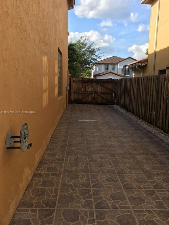 Active With Contract: $4,400 (4 beds, 4 baths, 2650 Square Feet)