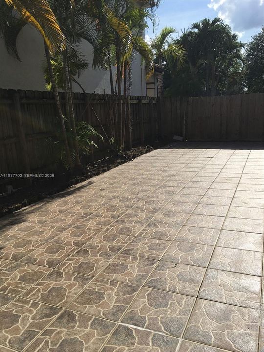 Active With Contract: $4,400 (4 beds, 4 baths, 2650 Square Feet)