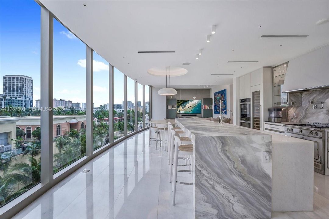 For Sale: $15,750,000 (6 beds, 8 baths, 4965 Square Feet)