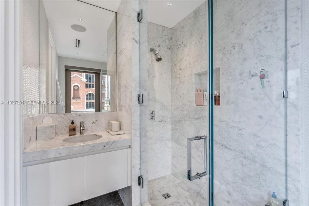 For Sale: $15,750,000 (6 beds, 8 baths, 4965 Square Feet)