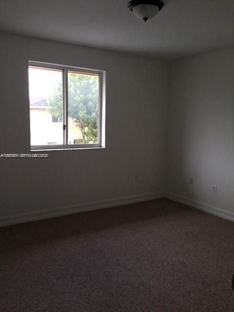 待售: $330,000 (2 贝兹, 2 浴室, 970 平方英尺)