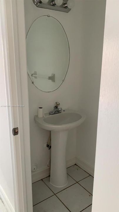 待售: $330,000 (2 贝兹, 2 浴室, 970 平方英尺)