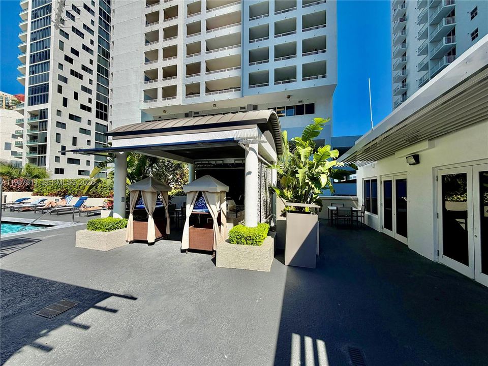 En Venta: $335,000 (1 camas, 1 baños, 640 Pies cuadrados)