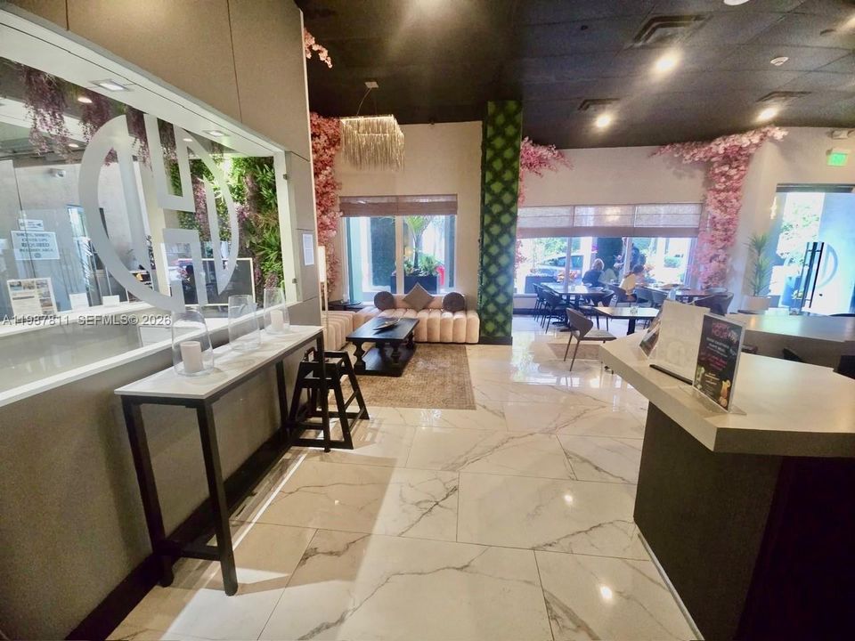 En Venta: $335,000 (1 camas, 1 baños, 640 Pies cuadrados)