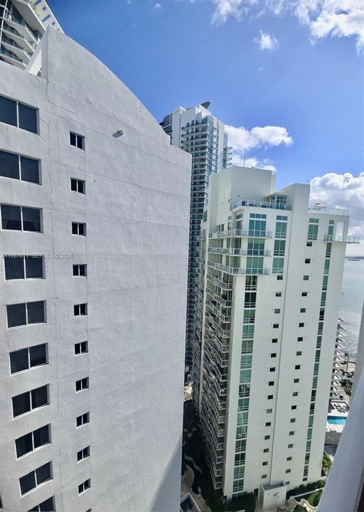 En Venta: $335,000 (1 camas, 1 baños, 640 Pies cuadrados)