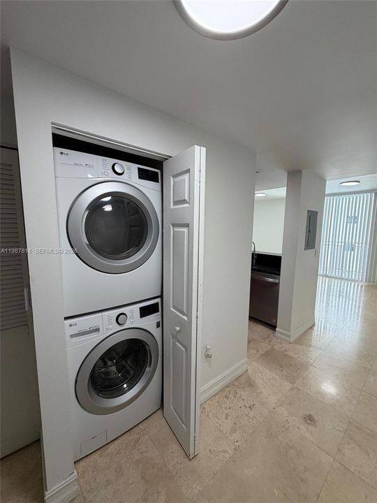 En Venta: $335,000 (1 camas, 1 baños, 640 Pies cuadrados)