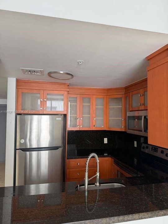 En Venta: $335,000 (1 camas, 1 baños, 640 Pies cuadrados)