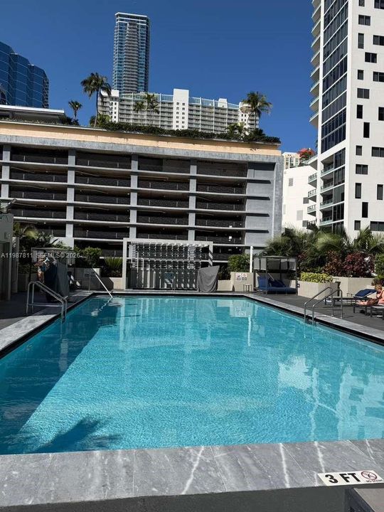 En Venta: $335,000 (1 camas, 1 baños, 640 Pies cuadrados)